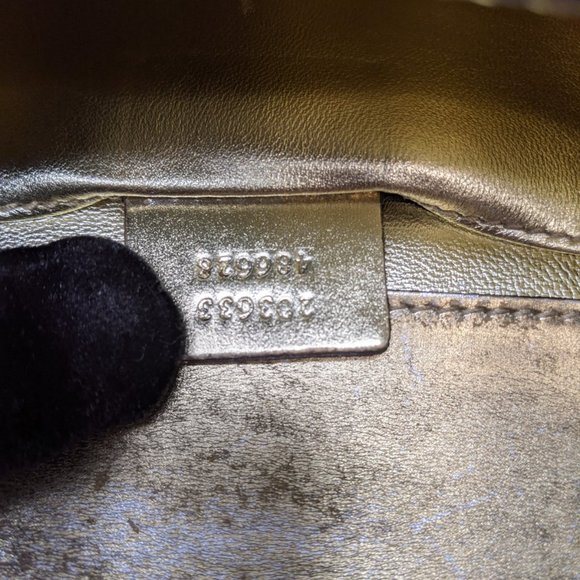 authentic GUCCI Leather Clutch Metallic Gold - Picture 8 of 9